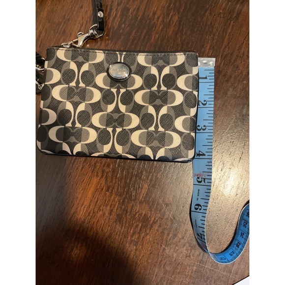 Coach Black & Gray Geometric Print Wristlet Clutch Bag Purse Women's - Picture 9 of 10
